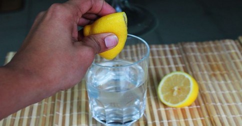 voda-s-citronem